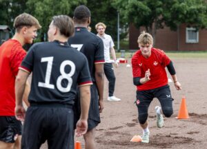 Beim Training auf dem Sanplatz