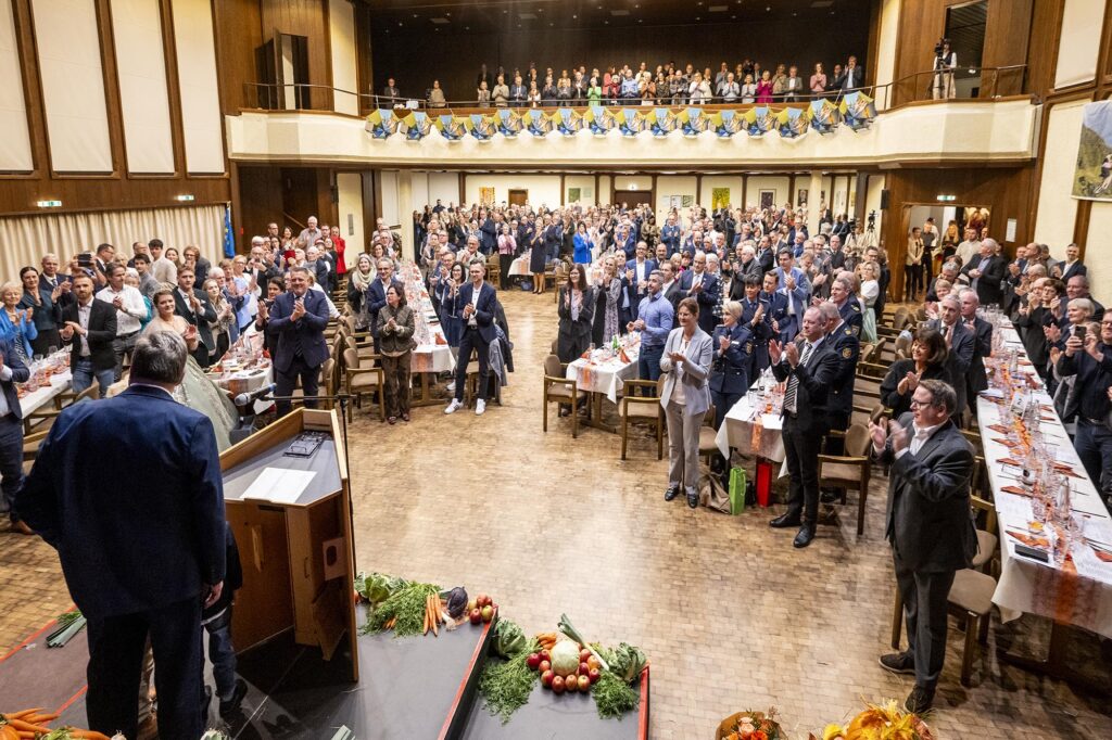 Stehende Ovationen im ganzen Saal