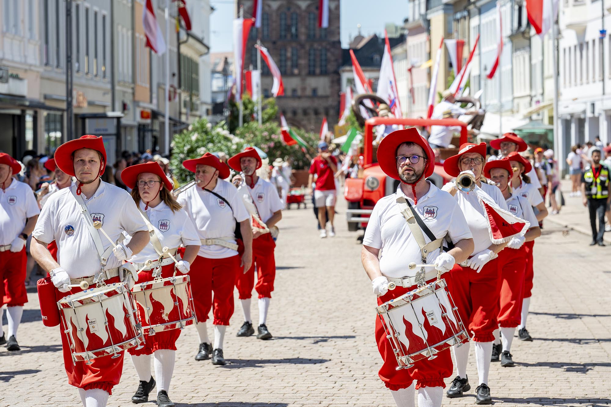 Gelungener Festumzug beim Brezelfest Speyer